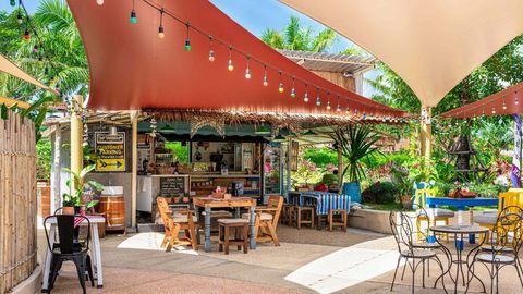 Tiny Taverna 